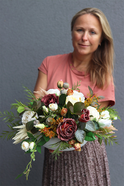 Japosti Cecile, kompozycja w szklanej misie