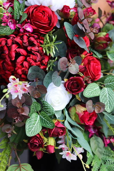 Bordita, kompozycja nagrobna w misie