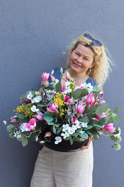 Moko Spring, nagrobna kompozycja w misie, wym.42x70cm