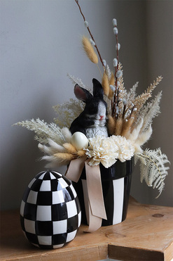 Alice Black Easter, stroik wielkanocny z zajączkiem, wys.32cm 