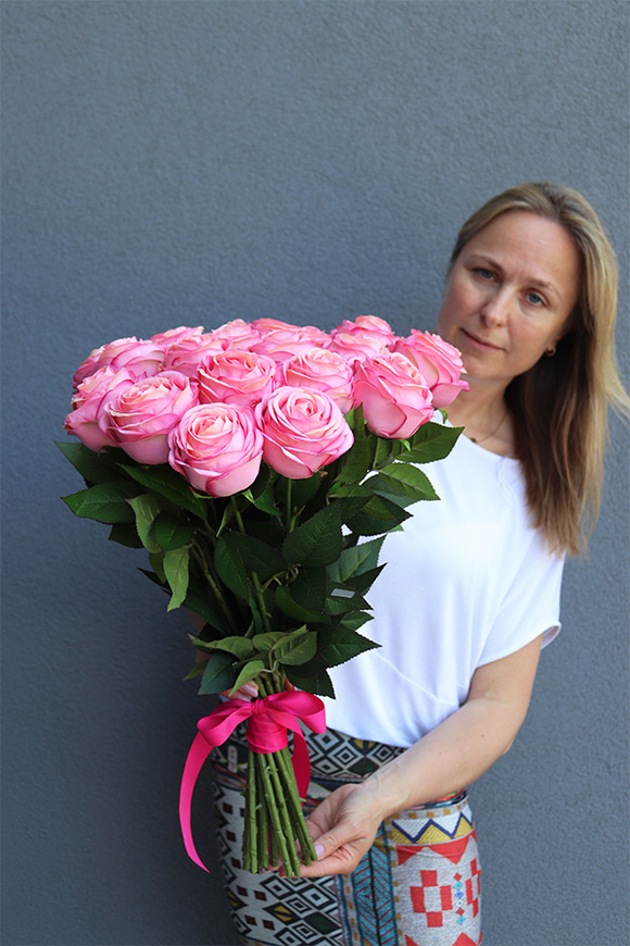 Gedruta, bukiet 20 różowych róż, duży, dł. 