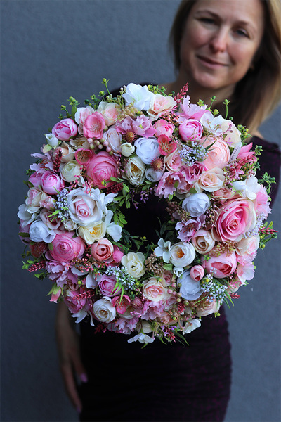 Arabeska 2, bogaty pastelowy wianek na drzwi, śr.34cm