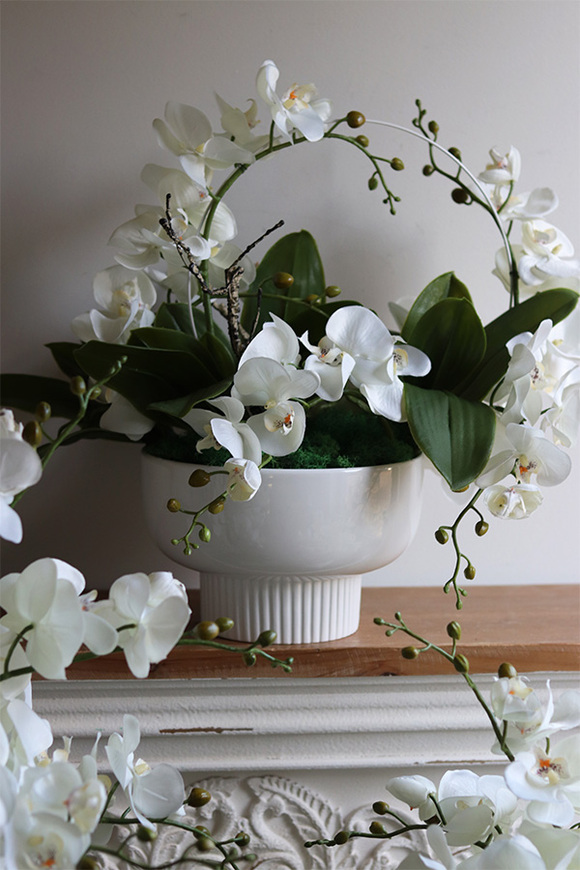 Japandi Orchid Subtelle, sztuczny storczyk w ceramicznym pucharze