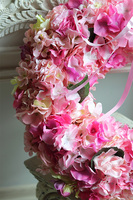 Hortensje Pinky, różowy wianek z hortensji na drzwi