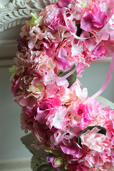 Hortensje Pinky, różowy wianek z hortensji na drzwi