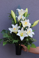 Lilie Silicone, bukiet nagrobny we wkładzie do wazonu