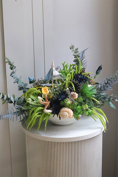 Mazurite, kompozycja marynistyczna w misie