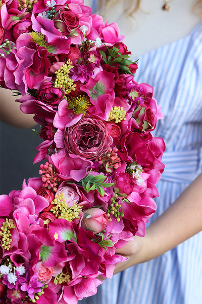 Fuksja Letta, bogaty wianek dekoracyjny