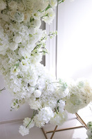 Moon Love, dekoracja kwiatowa na księżycu