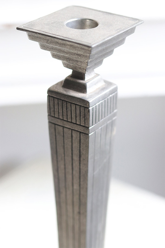 Egypt, metalowy świecznik