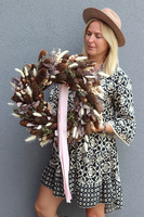 Szyszkowy, dekoracyjny wianek z suszem