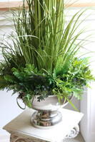 Hotels Green Premium, kompozycja z trawami w pucharze