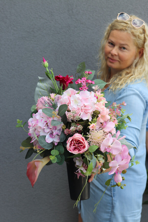 Gerrania Jessana, bukiet nagrobny we wkładzie do flakonu