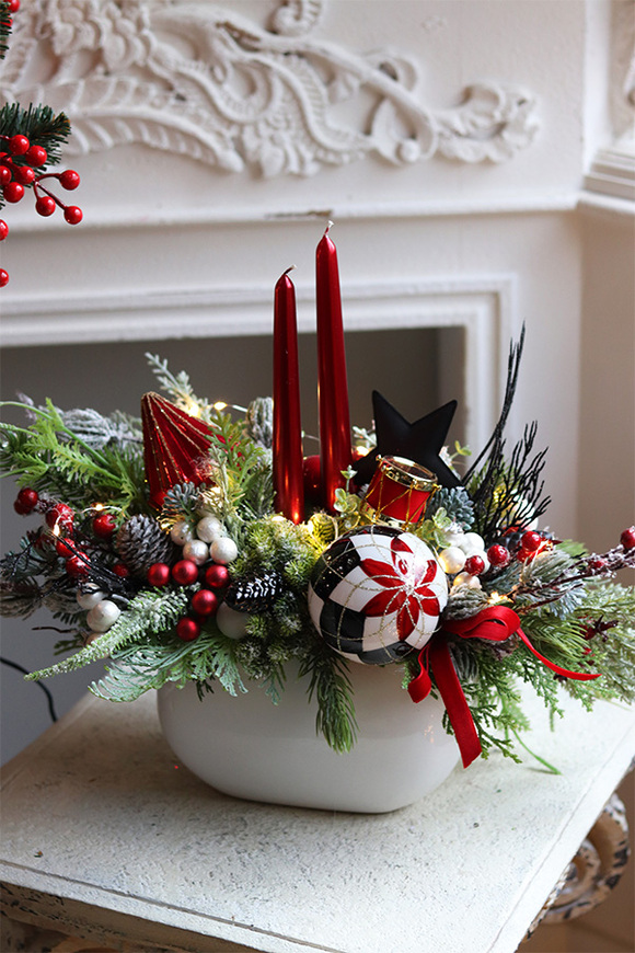 Alice in Wonderland, świąteczny stroik ze świecami