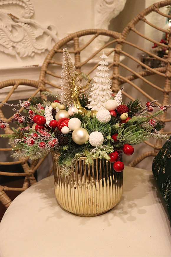 Czerwona Rezydencja Gold, stroik świąteczny LED