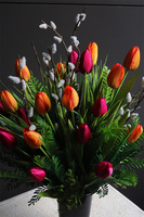 Tulippe, bukiet nagrobny we wkładzie do wazonu