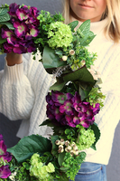 dekoracyjny fioletowo-zielony wianek, W Hortensjach