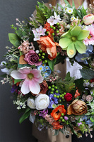 Nerrete, kwiatowy wianek na drzwi