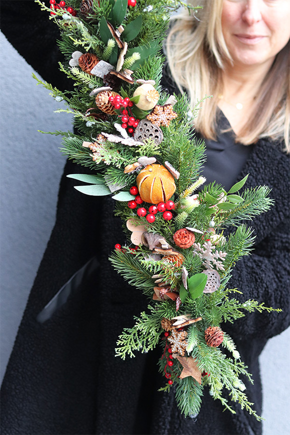 Green World, świąteczna girlanda na kominek