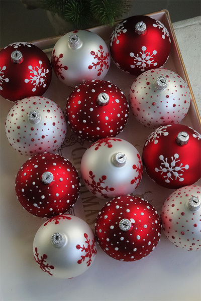 Polska Zima, szklane bombki w pudełku