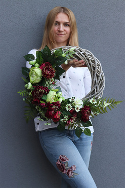 Bordore, asymetryczny wianek kwiatowy, rozp.44cm