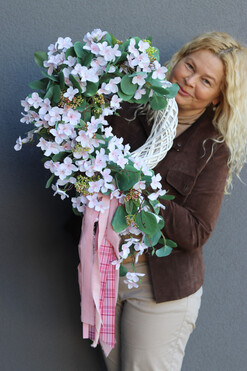 Apple Pink, wiosenny wianek, rozp.74cm