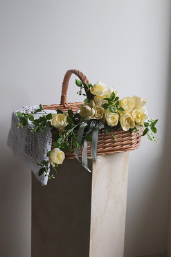 OD RĘKI Familia, dekorowany koszyczek wielkanocny, wys.33cm