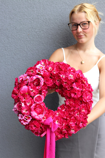 Energetica, amarantowy wianek na drzwi