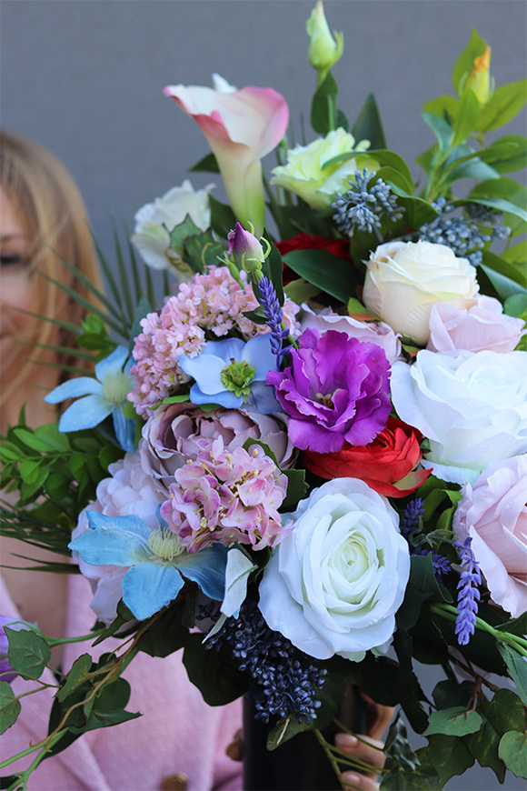 Delia Namaste, nagrobny bukiet we wkładzie do flakonu