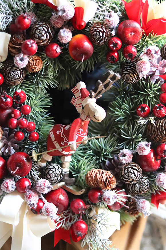 Na Nartach, wianek zimowy z reniferem, śr.35cm