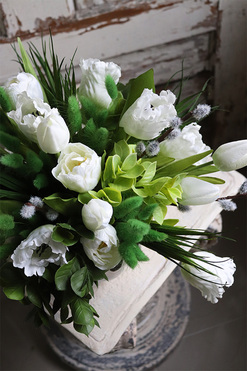 Bizanto, kompozycja wiosenna z tulipanami, wym.31x41cm