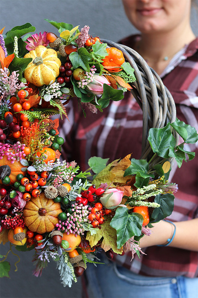 Jesień w Twoich progach, elegancki wianek na drzwi