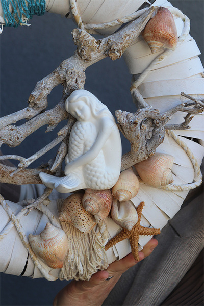 Syrenka, marynistyczny wianek do powieszenia na drzwiach