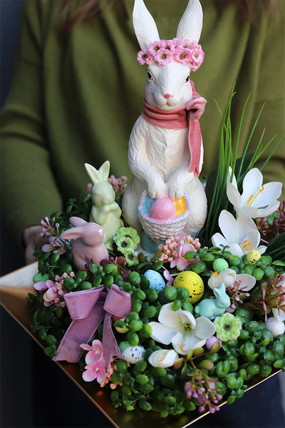 Królicza Mama Velveti, stroik wielkanocny z zajączkiem
