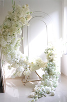 Moon Love, dekoracja kwiatowa na księżycu