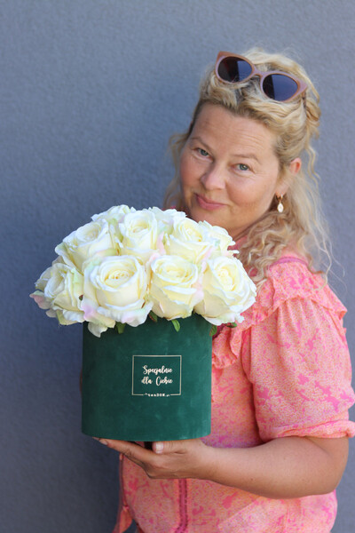 Green Velvet Romance, zielony flowerbox z różami