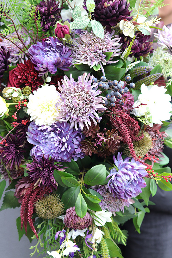 Fioletowa Drogea, jesienna wiązanka nagrobna w misie