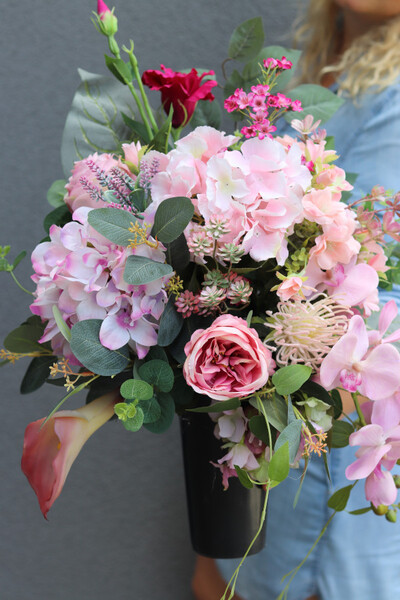 Gerrania Jessana, bukiet nagrobny we wkładzie do flakonu