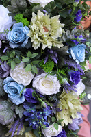 Blusilda Belia, niebiesko-zielona wiązanka nagrobna