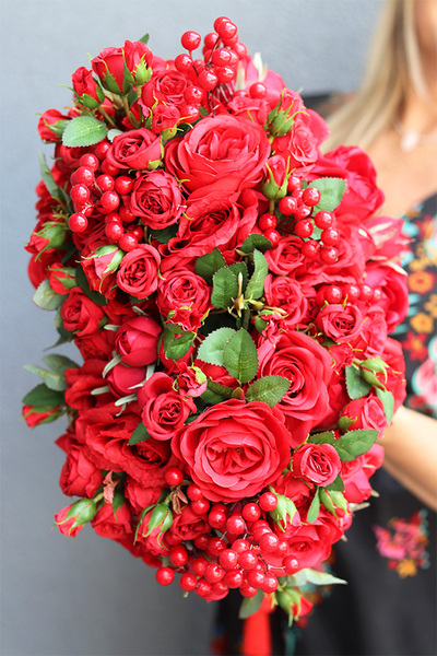 Czerwień to Miłość 2, kompozycja w złotym pucharze