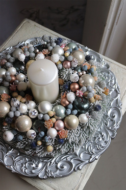 Srebrna Leonisa, stroik ze świecą na talerzu, wym.15x35cm