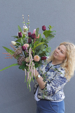 Tulippo England, wiosenny bukiet nagrobny, dł.46cm