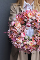 Colenia, różowy wianek dekoracyjny