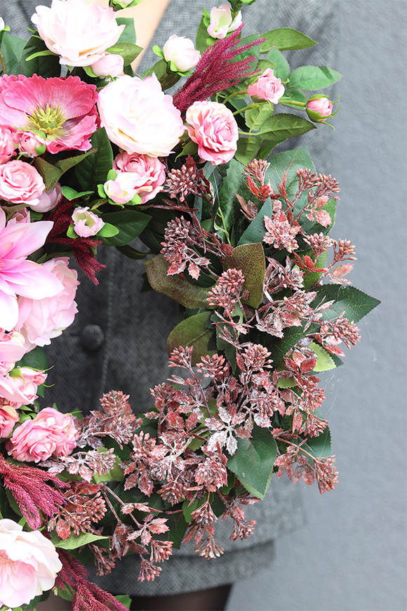 Arles, asymetryczny wianek na drzwi