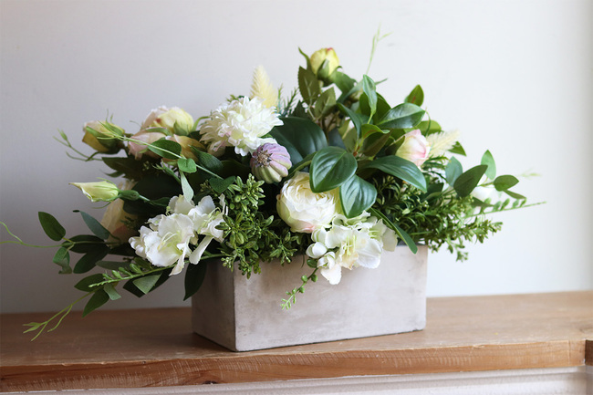 Luizjana Concrete, kompozycja kwiatowa