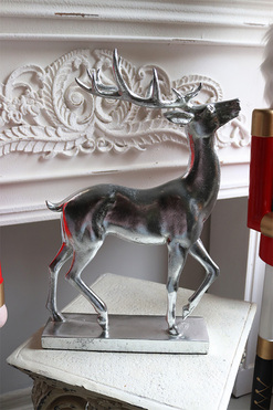 Rykowisko, jeleń srebrny figurka na cokoliku, wym.49x30x8cm