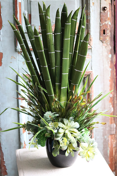 Flotilla Black, kompozycja ze sztucznych roślin z sukulentami, wys.68cm