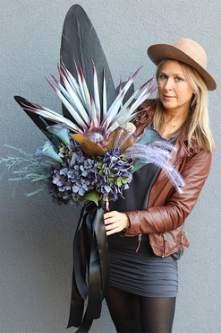 Mortario Violet, duży nowoczesny bukiet nagrobny, dł.98cm