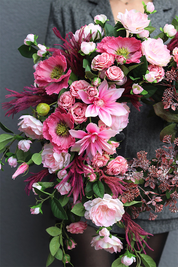 Arles, asymetryczny wianek na drzwi