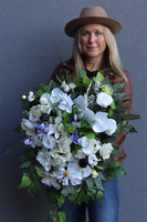 Biellina, wiązanka nagrobna na florecie